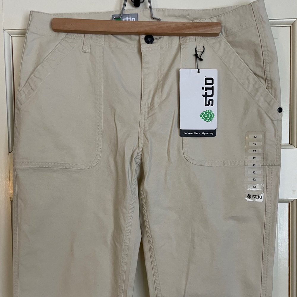 stio patch pocketed utility natural/cream colored pants